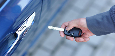 钱相乡汽车钥匙锁在车里了怎么办？如何开汽车锁